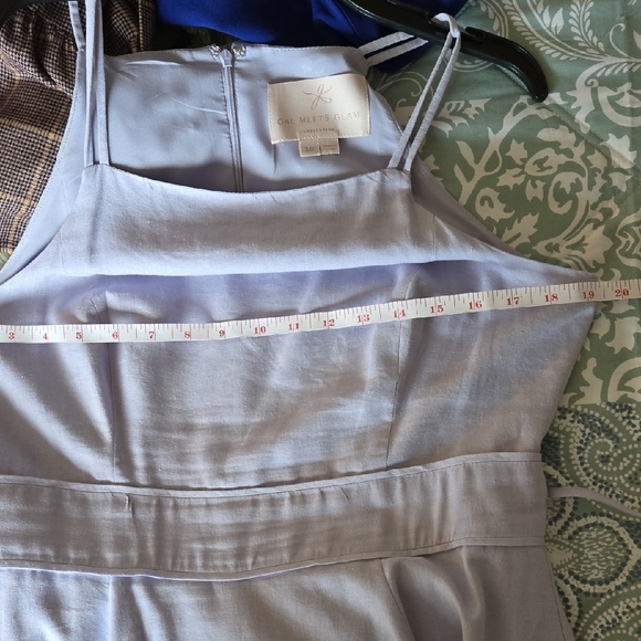 Gal Meets Glam Halter Dress - Picture 4 of 5